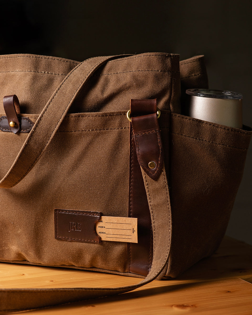 Personalized Toiletry Bag with Compartments: Waxed Canvas Dopp Kit – Clark  & Taft